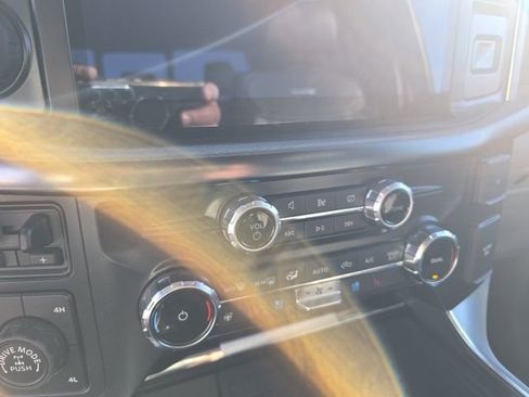 Used 2022 Ford F150 Limited image 14