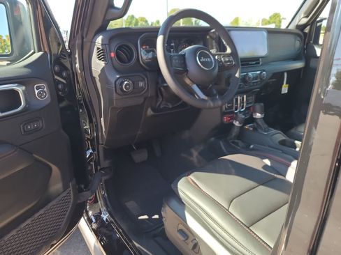 New 2025 Jeep Wrangler Unlimited Rubicon image 10