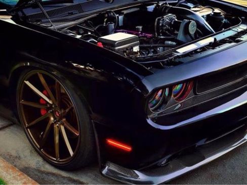 Used 2009 Dodge Challenger SRT8 w/ SRT Option Group II image 2