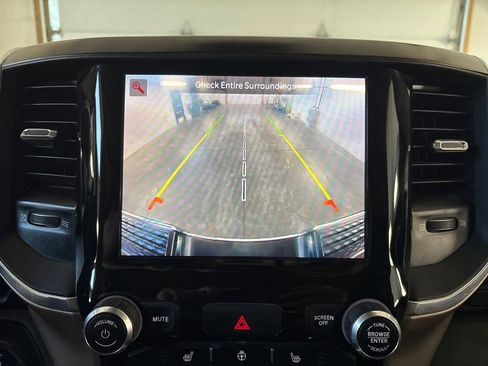 Used 2022 RAM 2500 Laramie w/ Chrome Appearance Group AWD/4WD image 25