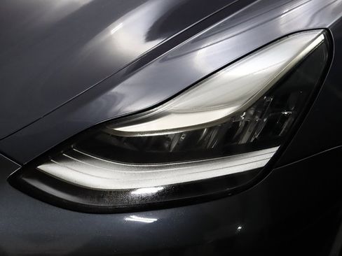 Used 2020 Tesla Model 3 Long Range image 16