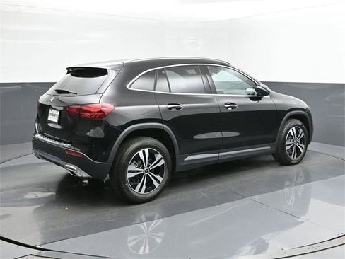 New 2025 Mercedes-Benz GLA 250 image 14