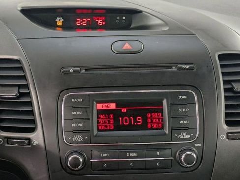 Used 2015 Kia Forte LX FWD image 21