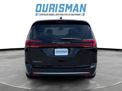 New 2027 Chrysler Pacifica Select w/ Family Tech Group FWD image 5