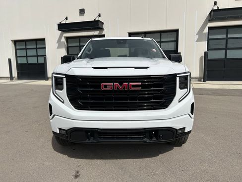 Used 2024 GMC Sierra 1500 Elevation AWD/4WD image 5