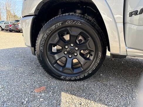 New 2026 RAM 1500 4x4 Crew Cab image 27