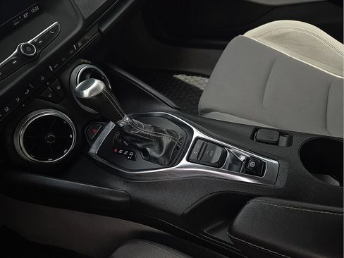 Used 2023 Chevrolet Camaro LT RWD image 21