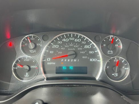Used 2025 GMC Savana 3500 w/ Power Convenience Package RWD image 13