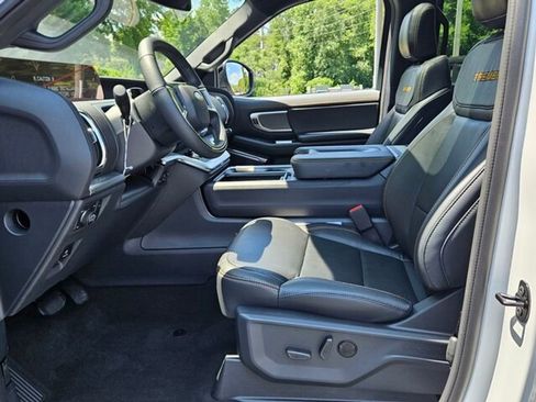 New 2025 Ford Expedition Tremor image 6