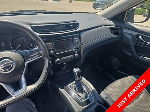 Used 2019 Nissan Rogue SV AWD/4WD image 13