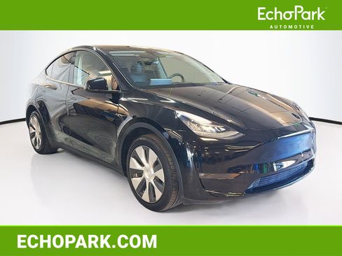 Used 2023 Tesla Model Y Long Range image 1