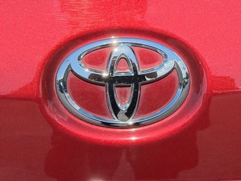 Used 2018 Toyota Sienna XLE Premium w/ Outdoor Package AWD/4WD image 34