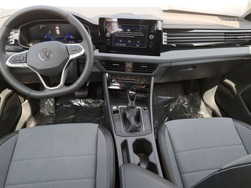 New 2026 Volkswagen Jetta SE image 9