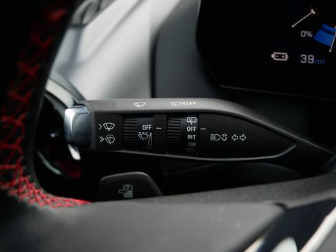 Used 2024 Chevrolet Equinox EV RS image 29