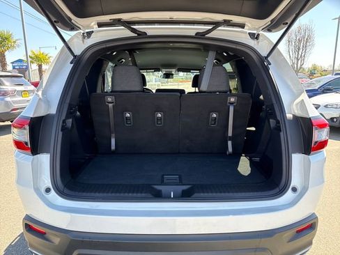 Certified 2025 Honda Pilot Sport image 13