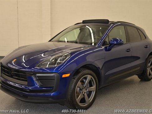 Used 2023 Porsche Macan image 3