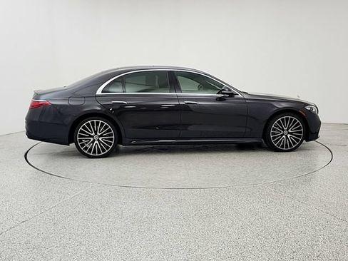 Used 2022 Mercedes-Benz S 580 4MATIC Sedan image 4