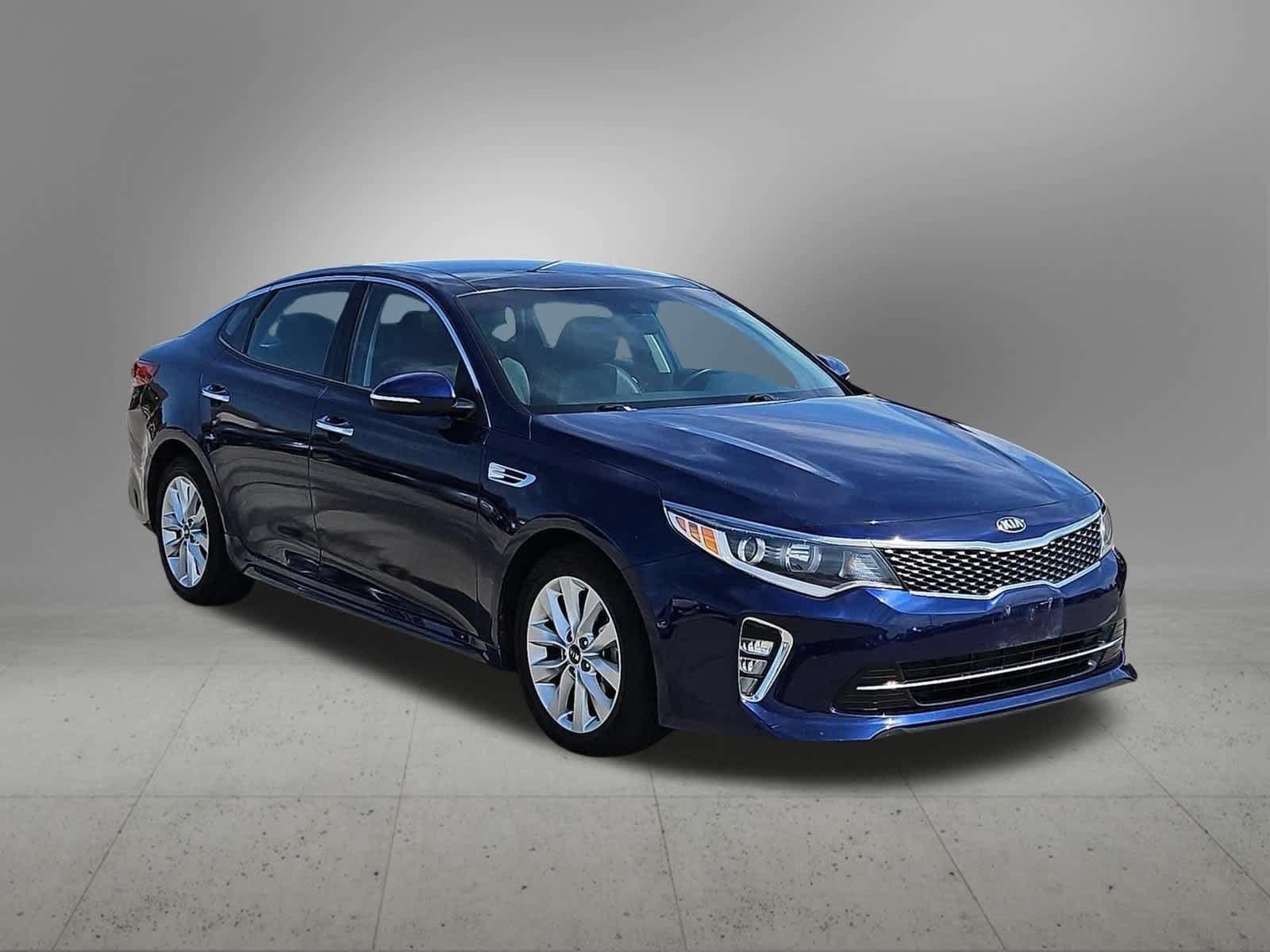 Used 2018 Kia Optima S w/ Panoramic Sunroof Package FWD image 8