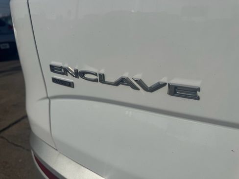 Used 2024 Buick Enclave Premium image 11