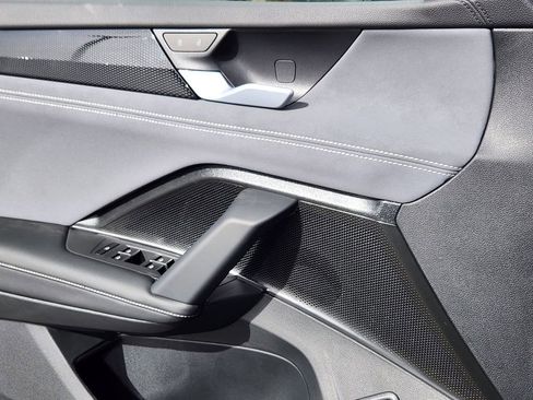 New 2026 Volkswagen Tiguan SE AWD/4WD image 13