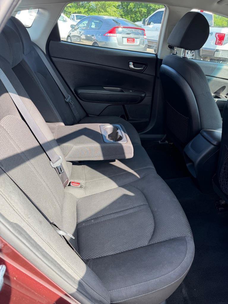 Used 2020 Kia Optima LX FWD image 10