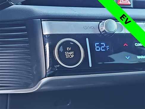 Used 2024 Hyundai Ioniq 5 SEL image 23