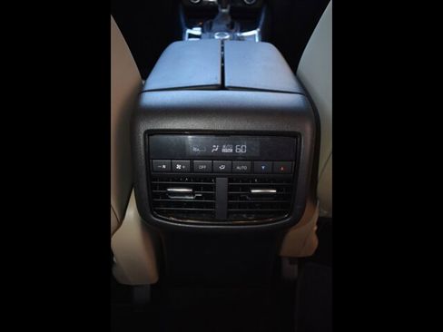 Used 2018 MAZDA CX-9 Touring image 31