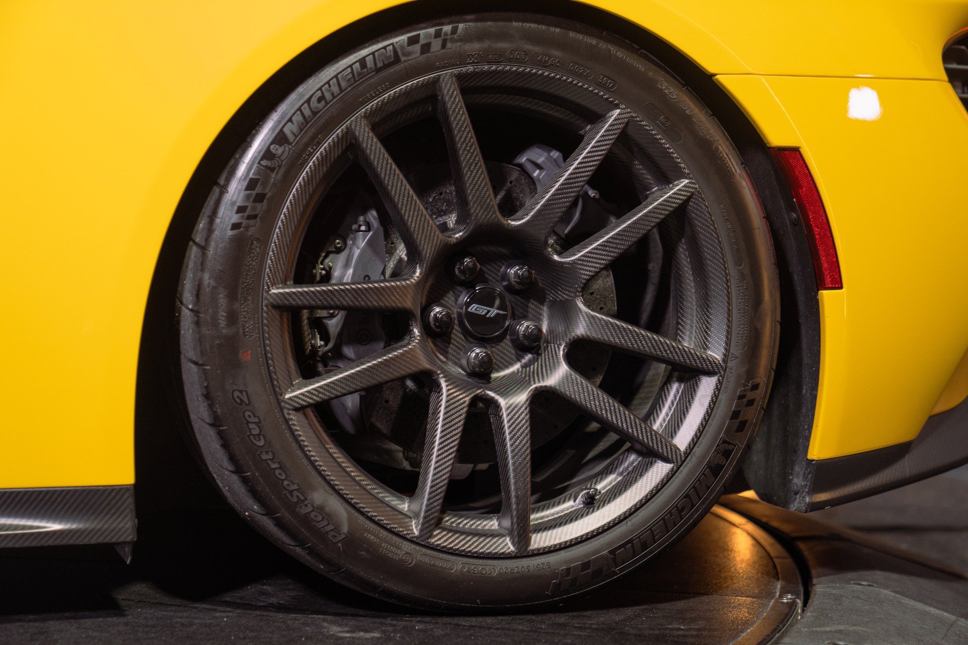 Used 2019 Ford GT RWD image 19