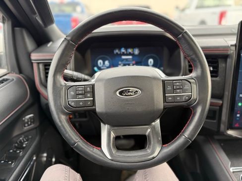 Used 2022 Ford Expedition Max Limited image 6