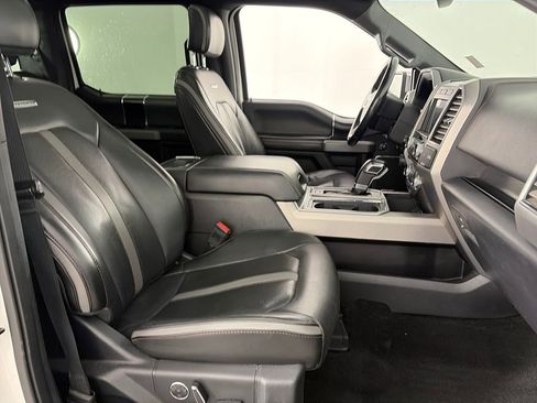 Used 2018 Ford F150 Platinum w/ Equipment Group 701A Luxury AWD/4WD image 32