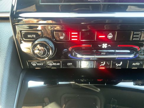 New 2025 Jeep Grand Cherokee L Laredo w/ Luxury Tech Group I image 25