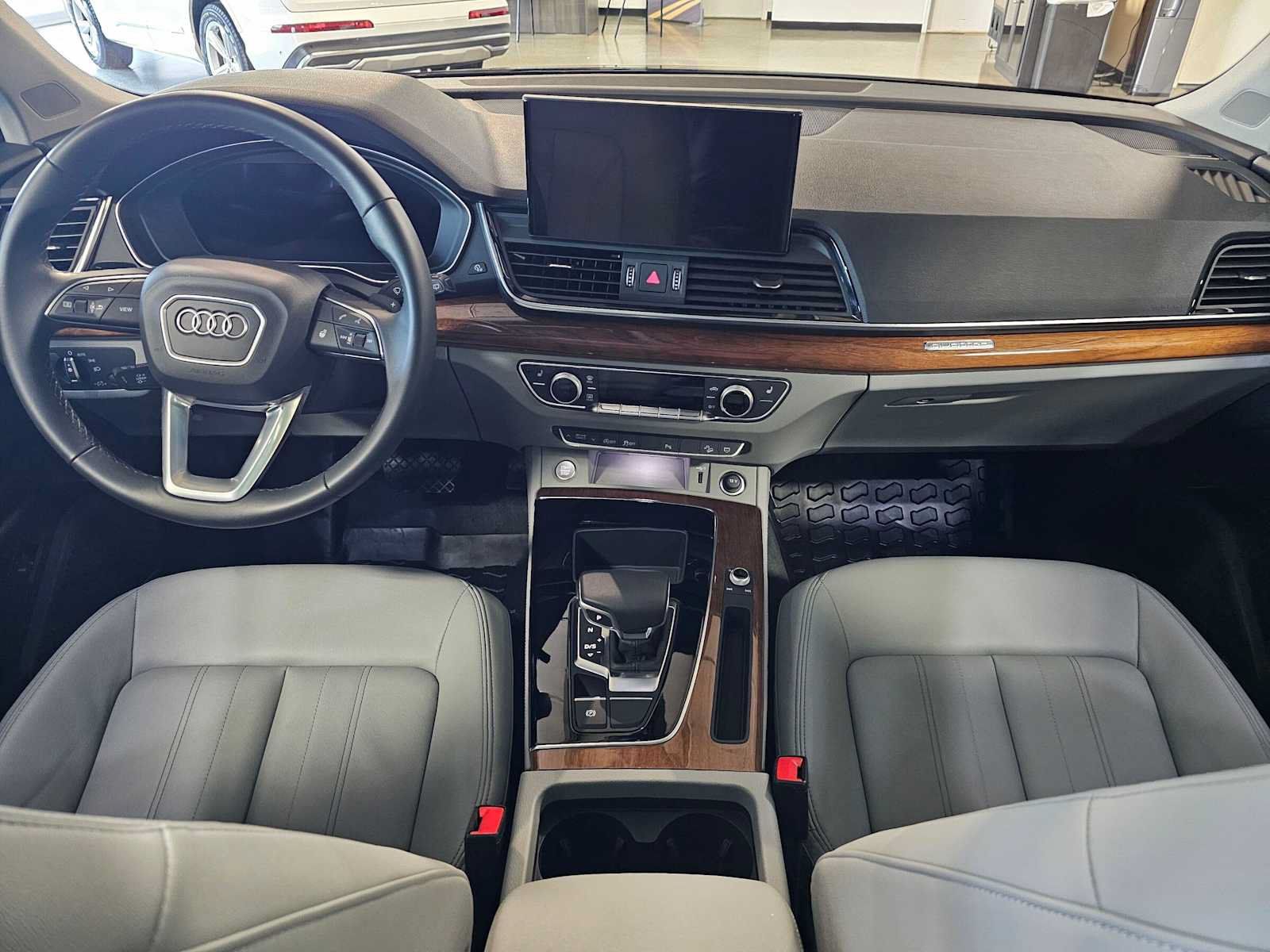 Used 2023 Audi Q5 2.0T Premium Plus w/ Premium Plus Package AWD/4WD image 20