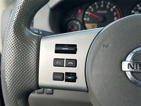 Used 2018 Nissan Frontier SV image 13