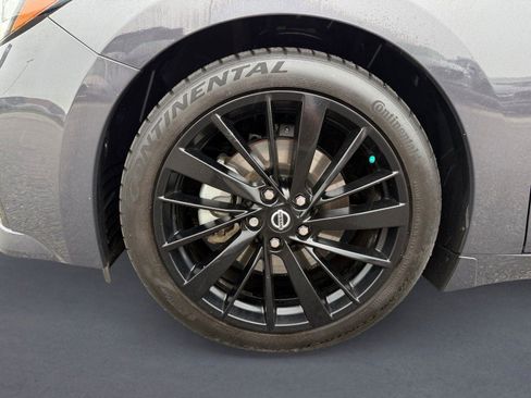 Used 2021 Nissan Maxima Platinum w/ 40th Anniversary Package image 10