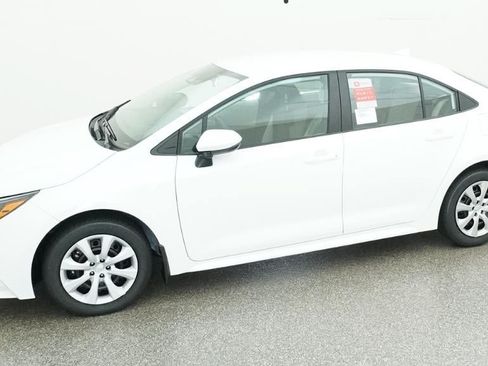New 2026 Toyota Corolla LE FWD image 2