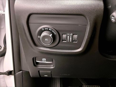 Used 2023 Jeep Grand Cherokee L Limited w/ Luxury Tech Group II AWD/4WD image 37