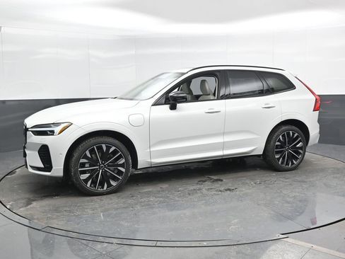 New 2026 Volvo XC60 T8 Ultra w/ Climate Package AWD/4WD image 6