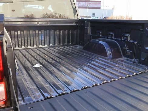 New 2026 GMC Sierra 1500 Elevation w/ LPO, Elevation Black Package image 18