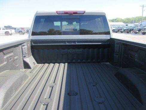 New 2026 GMC Sierra 2500 AT4 w/ AT4 Premium Plus Package AWD/4WD image 7