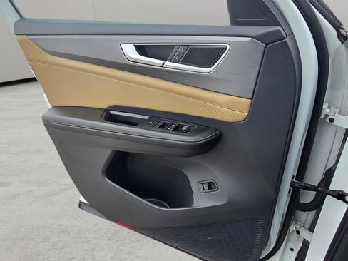 Used 2024 Volkswagen Atlas Cross Sport SE image 26