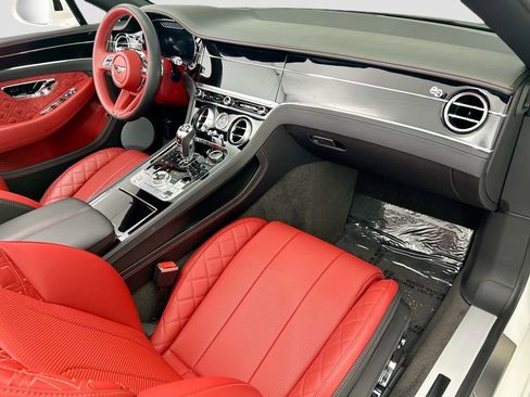 Used 2022 Bentley Continental GT image 24