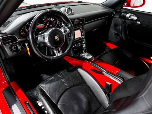 Used 2011 Porsche 911 Carrera RWD image 9