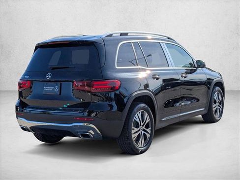 New 2026 Mercedes-Benz GLB 250 image 2