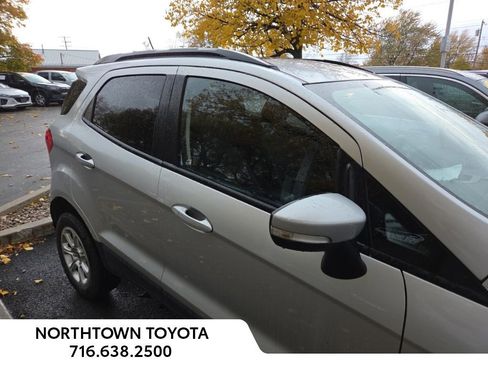 Used 2021 Ford EcoSport SE image 3