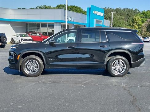 Used 2024 Chevrolet Traverse LT FWD image 6