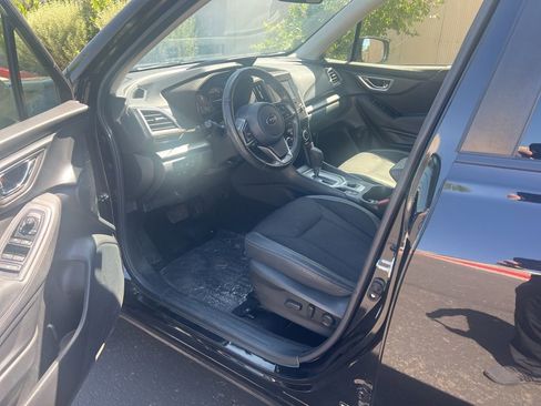 Used 2023 Subaru Forester Premium AWD/4WD image 5