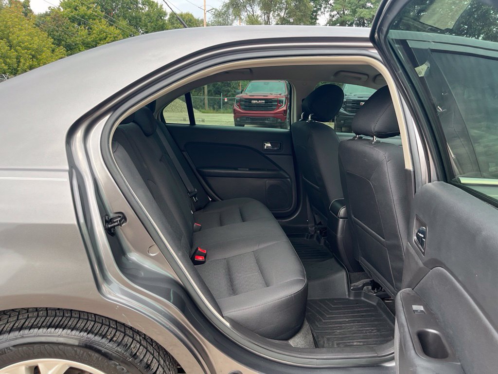 Used 2012 Ford Fusion SE FWD image 29