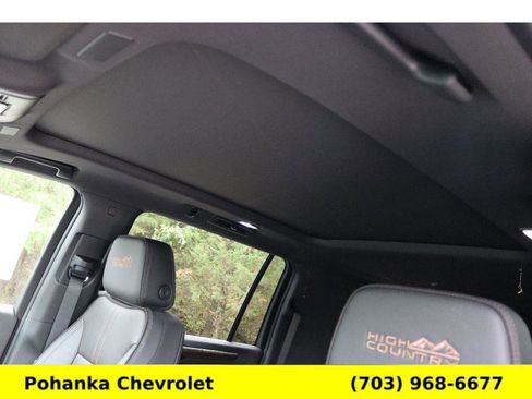 New 2026 Chevrolet Suburban High Country image 18