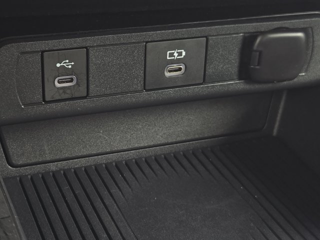 Certified 2026 Toyota Prius LE FWD image 29