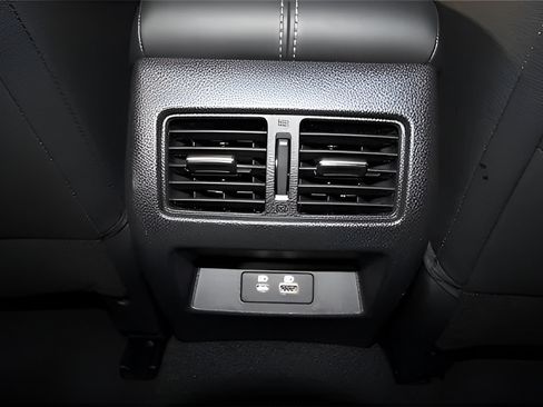 Used 2024 Nissan Altima 2.5 SL AWD/4WD image 10